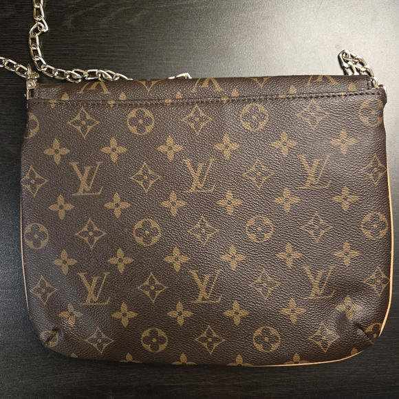 Musette Tango Monogram Bag - Picture 8 of 11